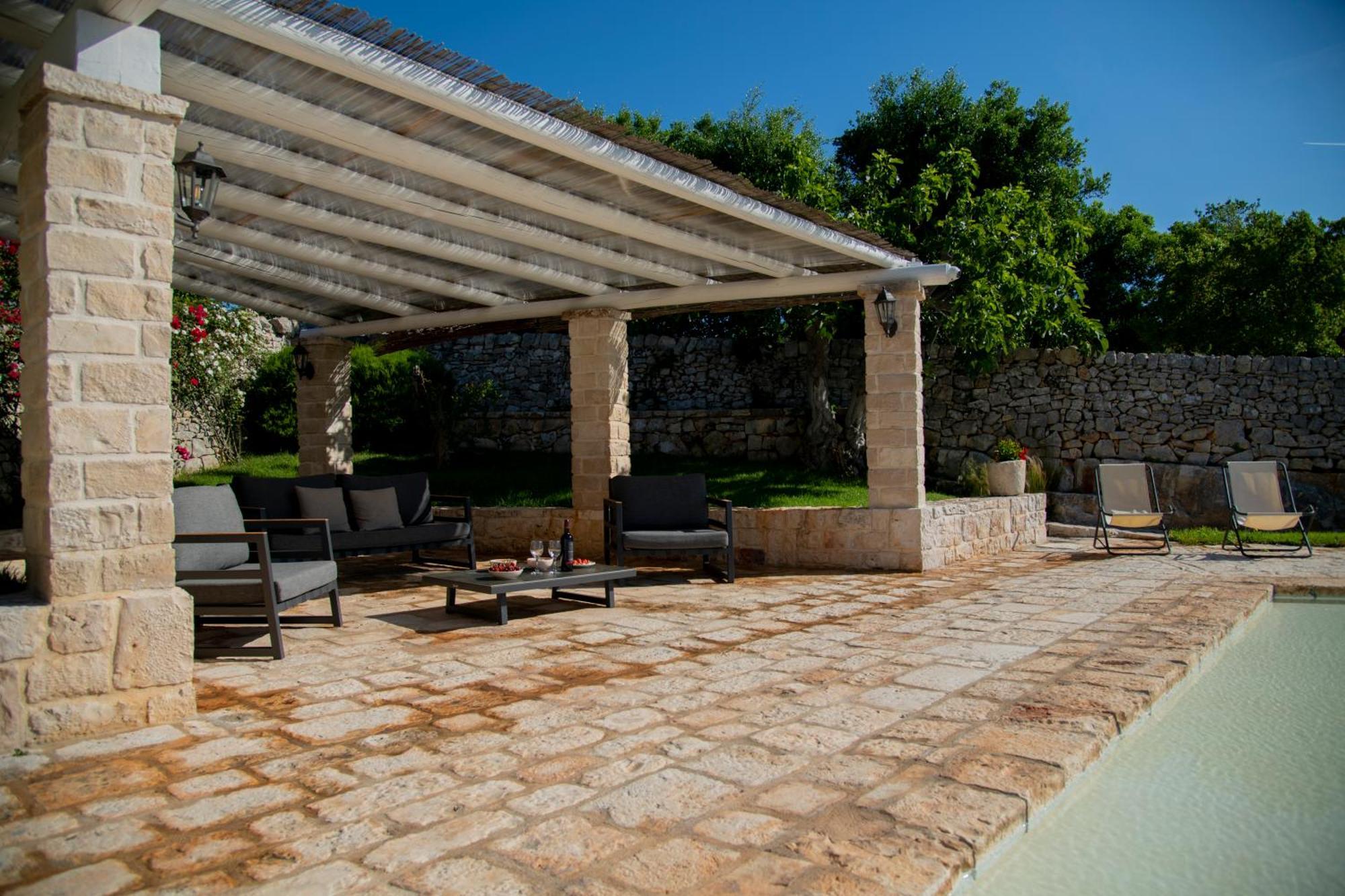 Trulli Arco Antico Villa โลโกโรตอนโด ภายนอก รูปภาพ