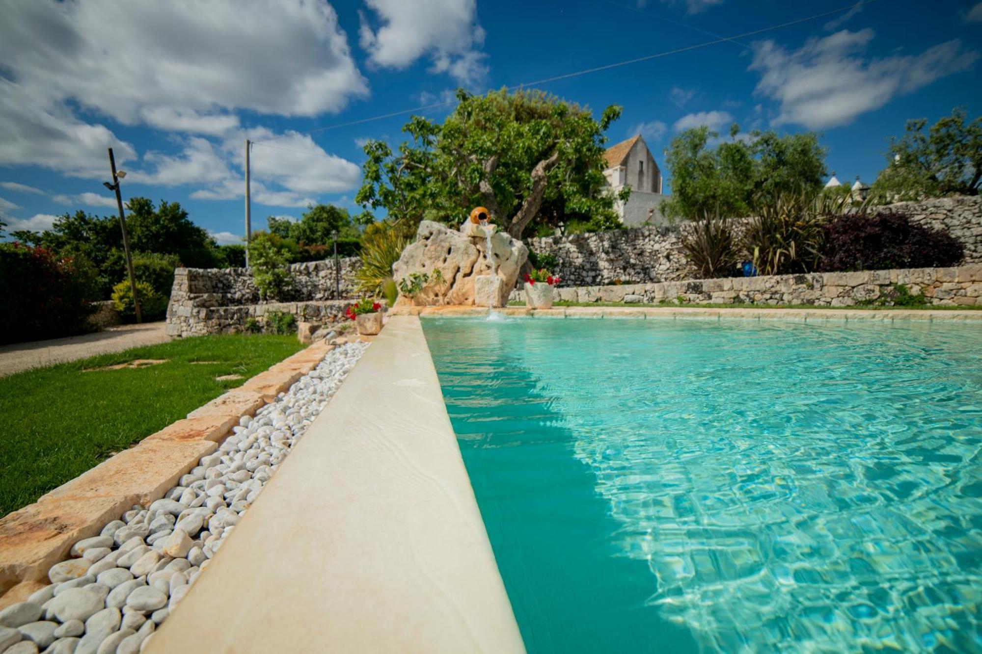 Trulli Arco Antico Villa โลโกโรตอนโด ภายนอก รูปภาพ