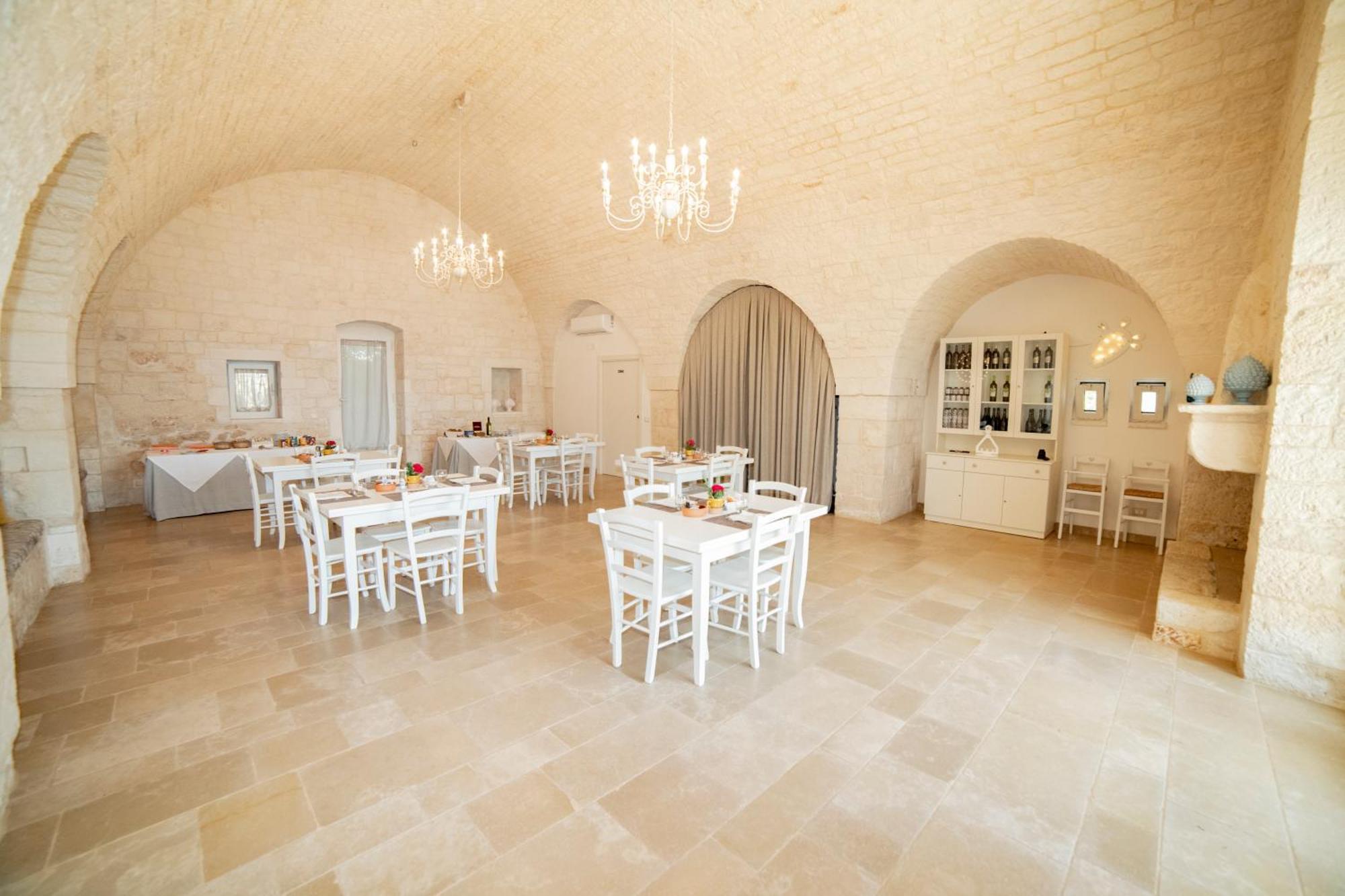 Trulli Arco Antico Villa โลโกโรตอนโด ภายนอก รูปภาพ