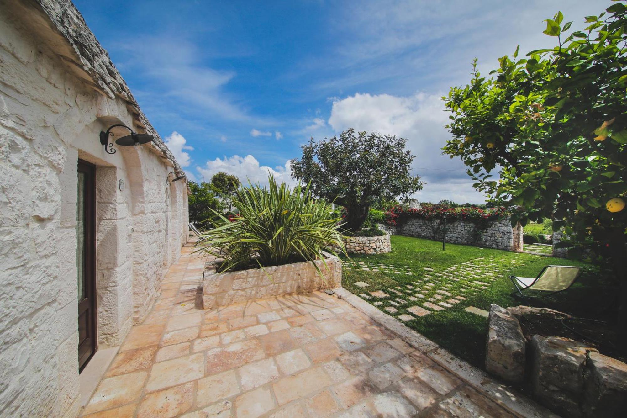 Trulli Arco Antico Villa โลโกโรตอนโด ภายนอก รูปภาพ