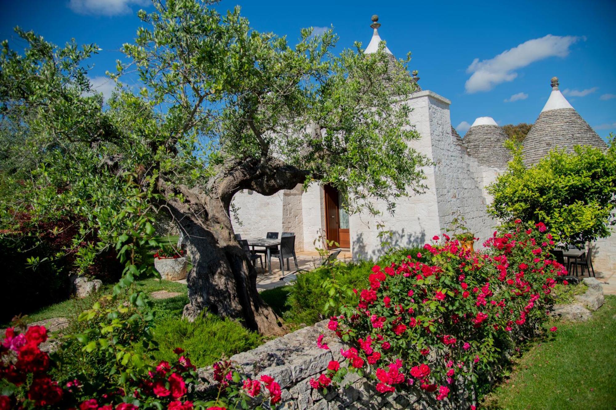 Trulli Arco Antico Villa โลโกโรตอนโด ภายนอก รูปภาพ